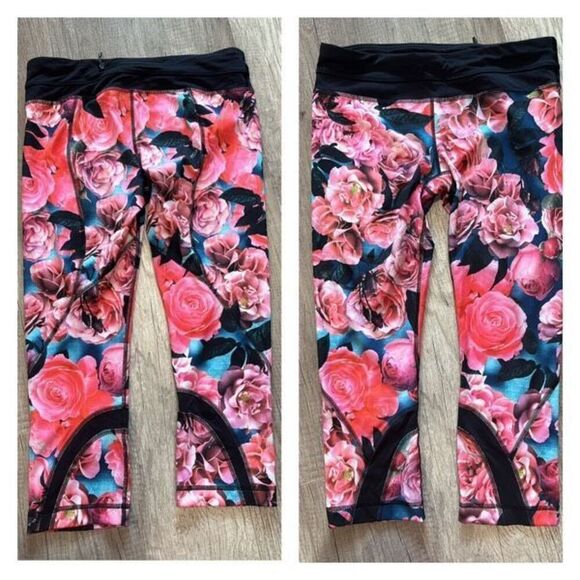 Lululemon Run: Inspire Crop II Secret Garden /‎ Black - Picture 2 of 9